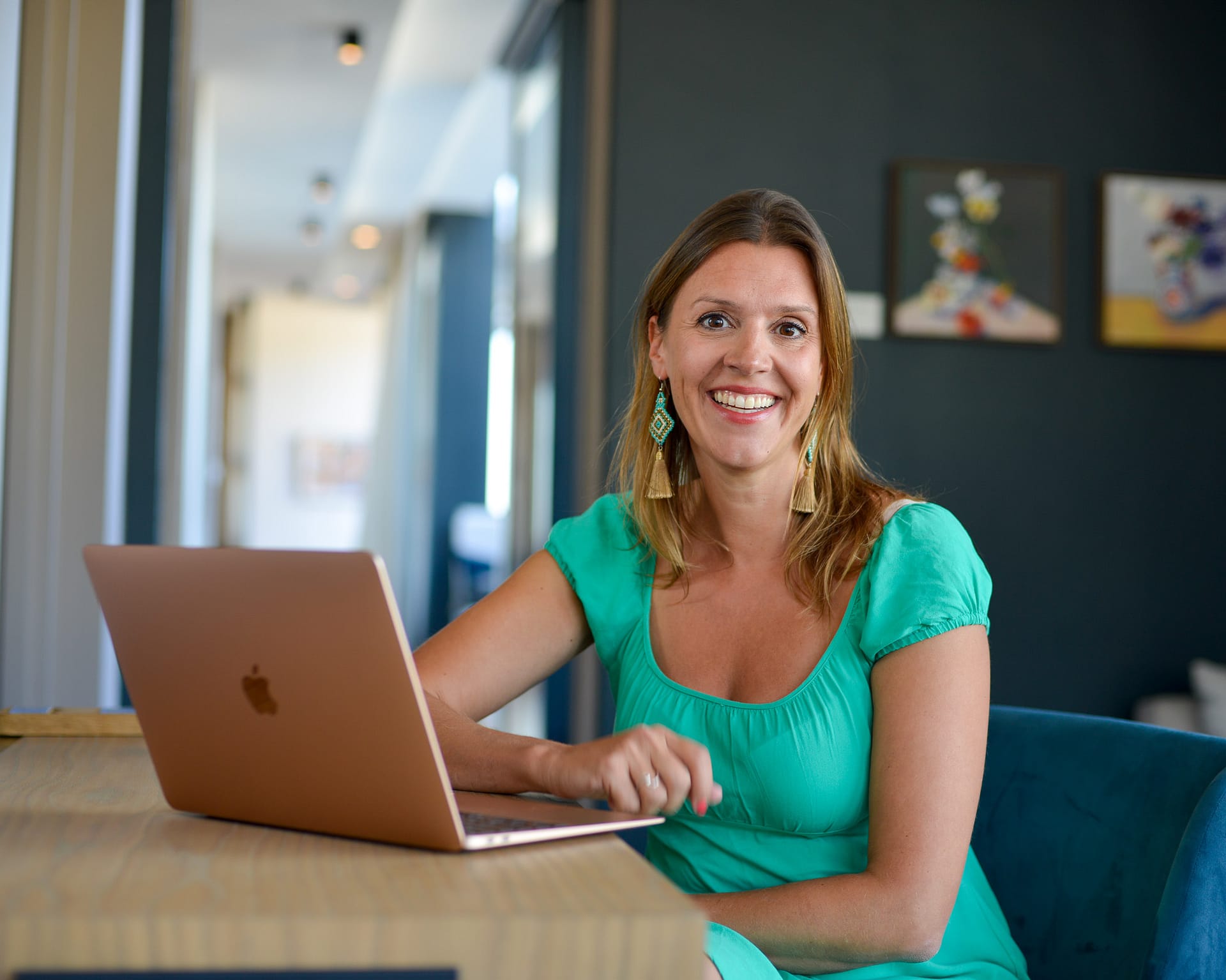 Nina_in_Cape_Town_SWP7003_small